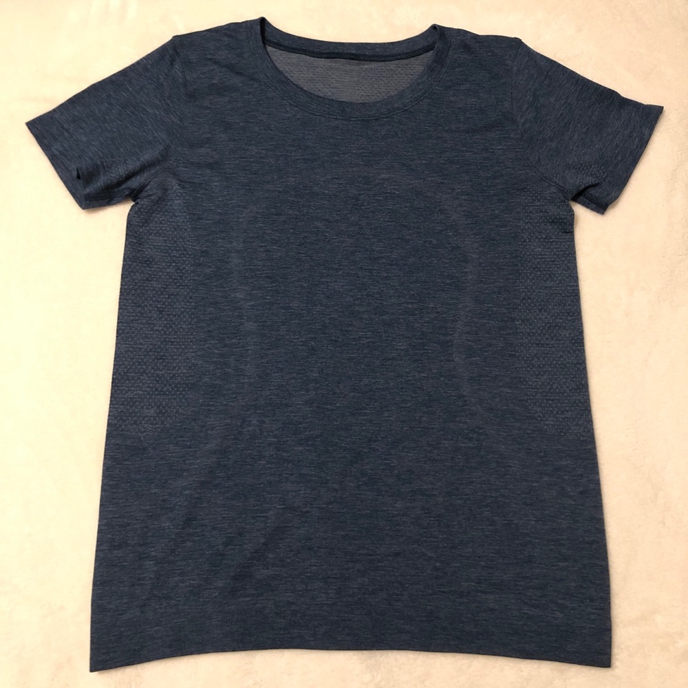 Lululemon Relaxed Swiftly Top Navy/Blue SZ 8 NWOT